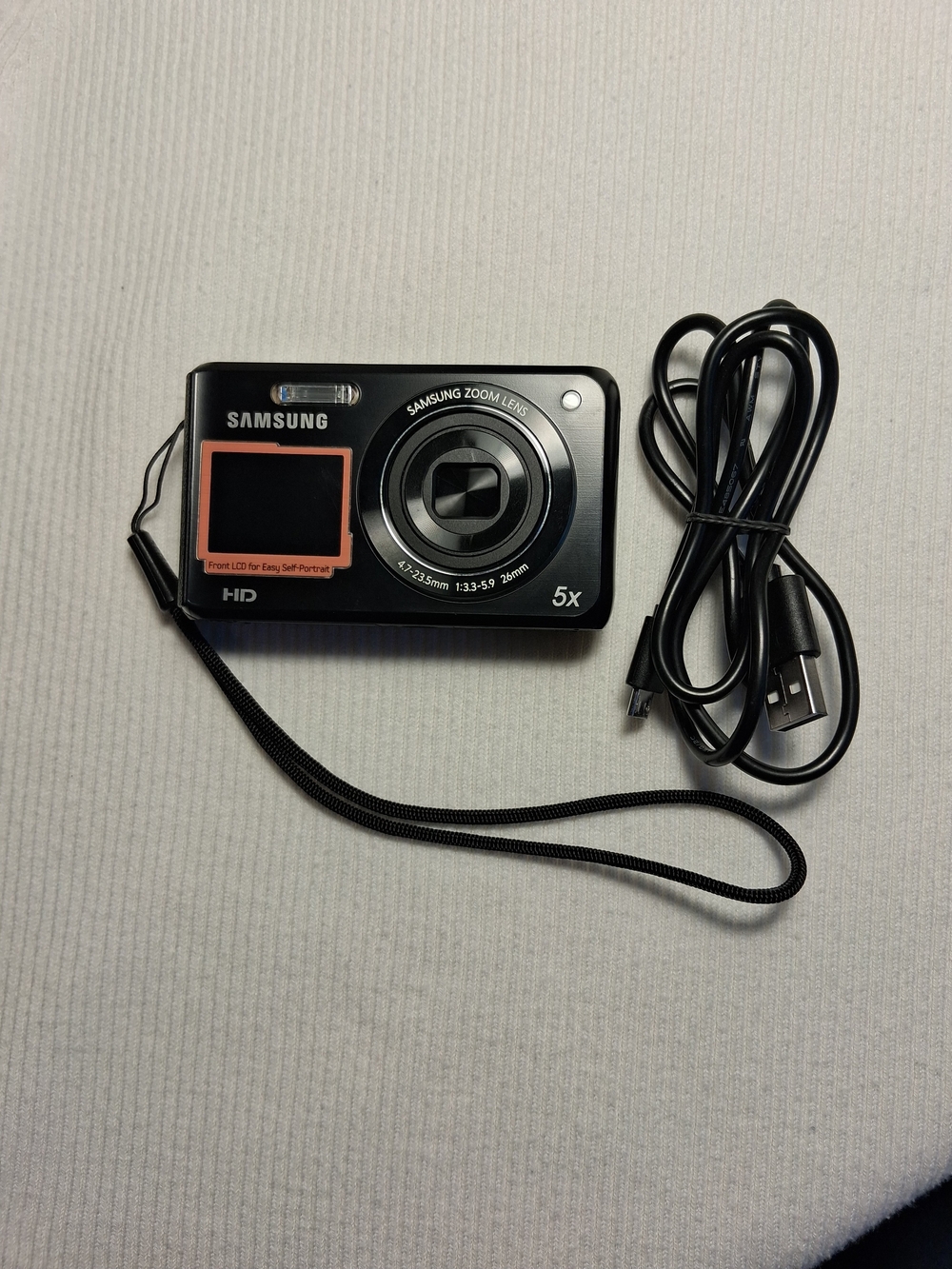 Samsung 5x Zoom Compact Digital Camera - Black